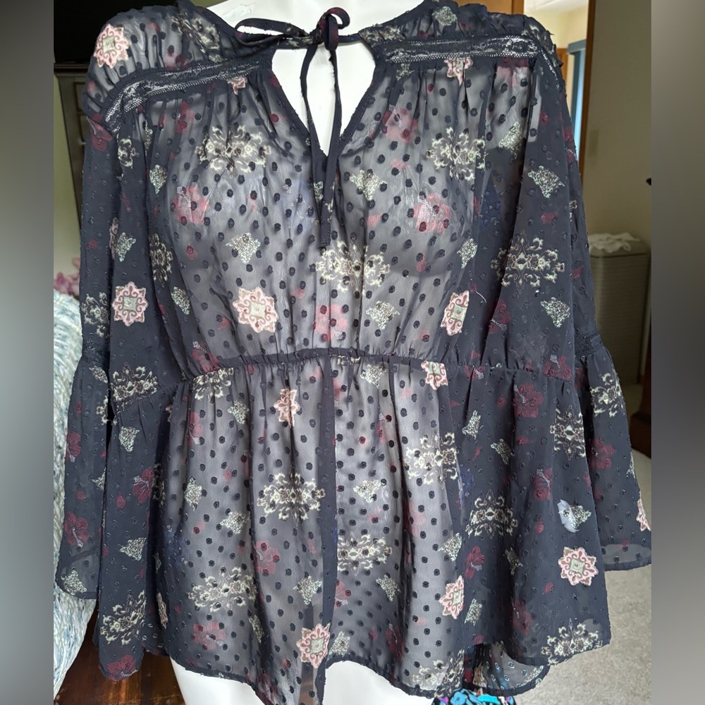 Lucky Brand 2X Black Floral Swiss Dot Tie Neck Babydoll Blouse